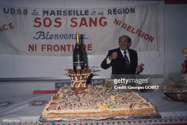 Emmanuel Vitria fête le 9ème anniversaire de sa greffe du coeur le 28 novembre 1977 à Marseille, France.
