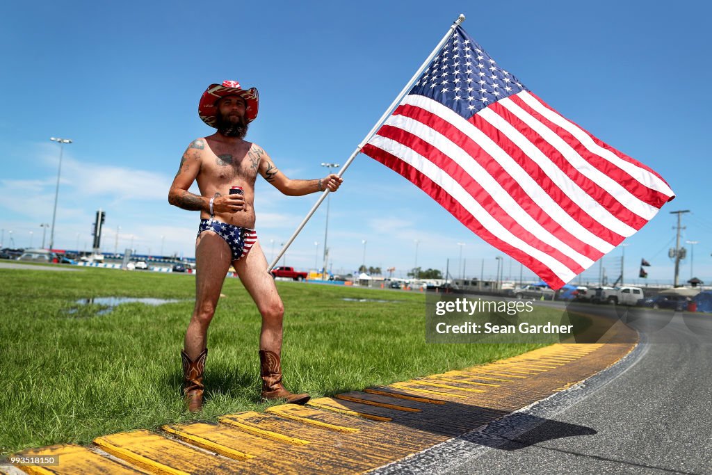 Monster Energy NASCAR Cup Series Coke Zero Sugar 400