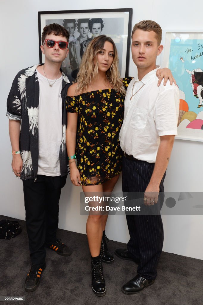 Summer Rafferty Finlay Munro Kemp, Clementine Linares and Rafferty Law attend the ...