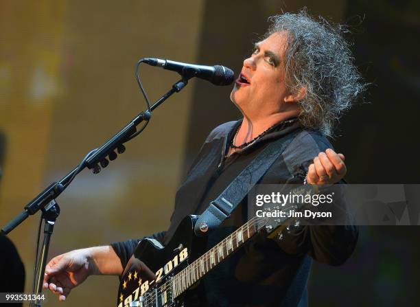 Robert Smith of The Cure performs live on stage during British Summer Time at Hyde Park on July 7, 2018 in London, England.