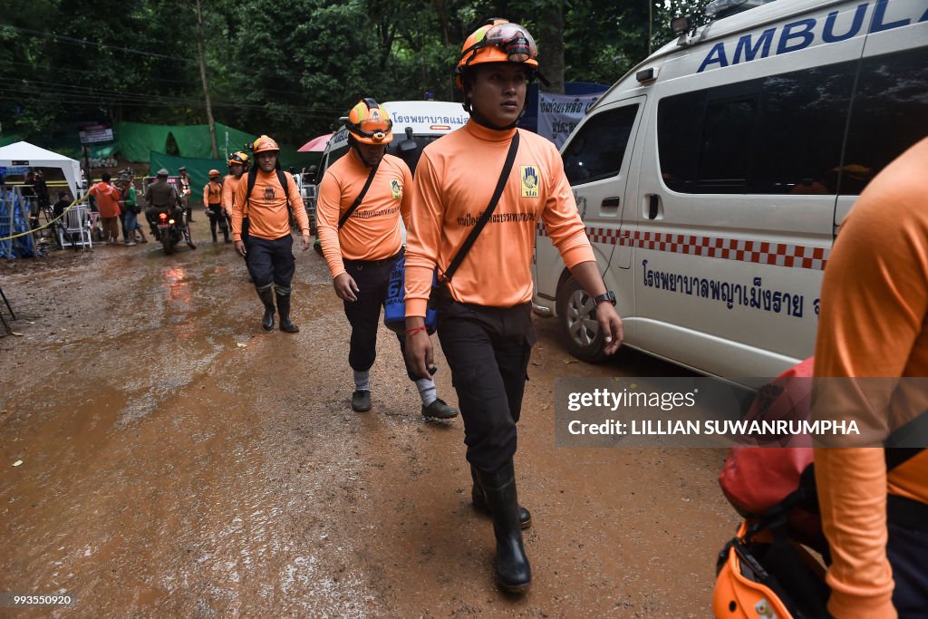TOPSHOT-THAILAND-WEATHER-ACCIDENT-CHILDREN-CAVE