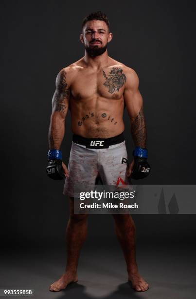 Mike Perry Prime 258 Mike Perry Pose Ufc Stock Photos, High-Res Pictures, and Images ...