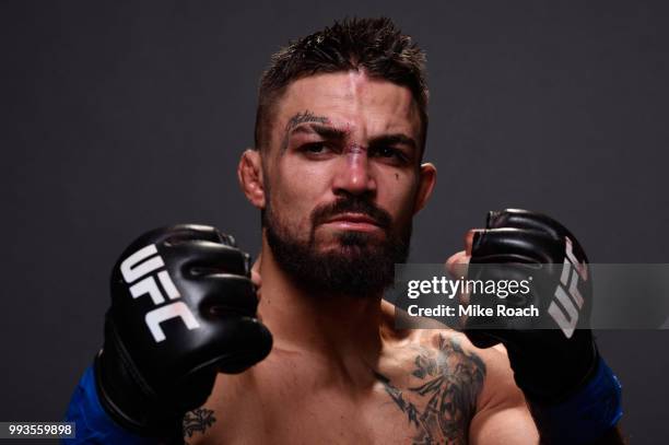 Mike Perry Prime Mike Perry Pose Ufc Photos and Premium High Res Pictures - Getty Images