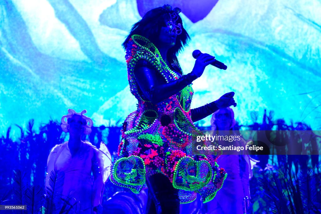 Bjork In Concert - Eden Sessions