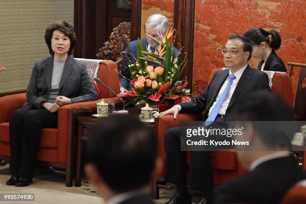 Chinese Premier Li Keqiang and U.S. Transport Secretary Elaine Chao hold talks at the Zhongnanhai leadership compound in Beijing on April, 26 2018....