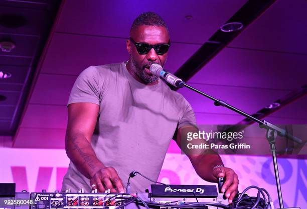 Idris Elba performs onstage during the 2018 Essence Festival -Day 2 at Louisiana Superdome on July 7, 2018 in New Orleans, Louisiana.