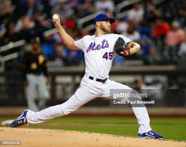 Pitcher Zack Wheeler of the New York Mets pitches in an MLB baseball game against the Pittsburgh Pirates on June 27, 2018 at Citi Field in the Queens...