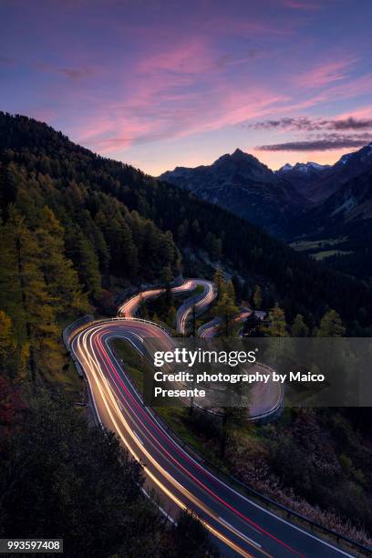 mountain road in switzerland - região de maloja - fotografias e filmes do acervo