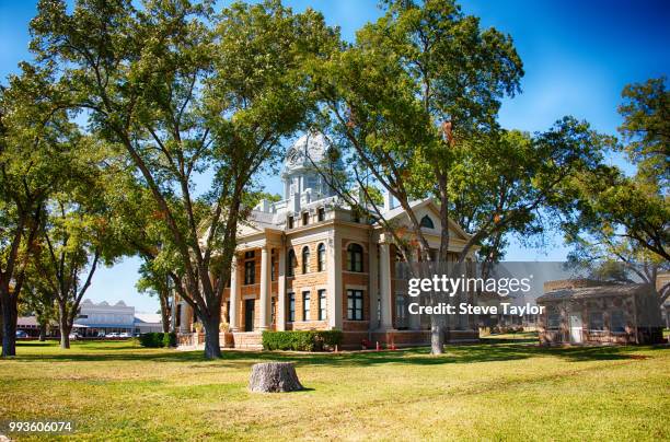 mason, tx county courthouse - casa colonial imagens e fotografias de stock