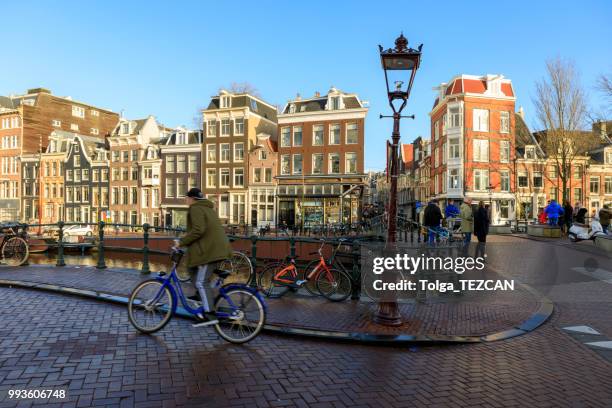 amsterdam street - magere brug stockfoto's en -beelden