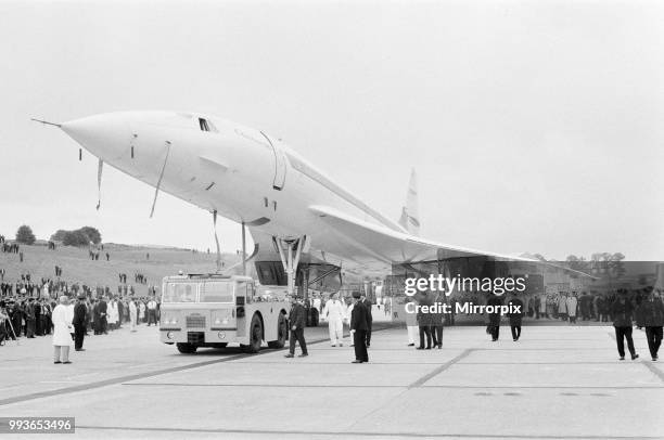 Concorde First Prototype 100 Concorde 002 Prototype Stock Photos, High-Res Pictures, and Images ...