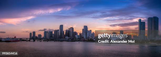 sunset miami - mol stock-fotos und bilder