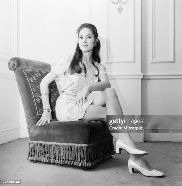 Linda Harrison, american actress in the UK to attend the Royal Film Performance of The Prime of Miss Jean Brodie , pictured at hotel in London,...