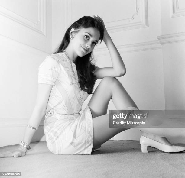 Linda Harrison, american actress in the UK to attend the Royal Film Performance of The Prime of Miss Jean Brodie , pictured at hotel in London,...