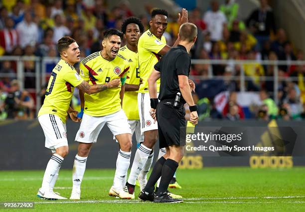 Radamel Falcao of Colombia argues with Referee Mark Geiger during the 2018 FIFA World Cup Russia Round of 16 match between Colombia and England at...