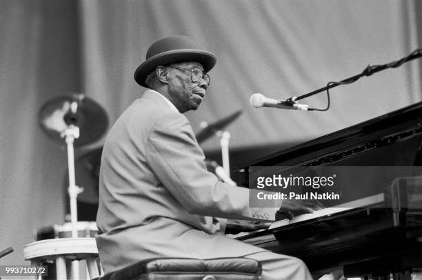 Joe Willie 'Pinetop' Perkins performs on stage at the Petrillo Bandshell in Chicago, Illinois, June 8, 1998.