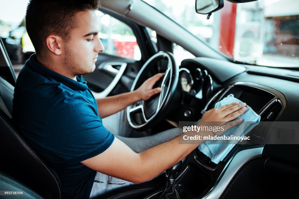 Lavado del automóvil.