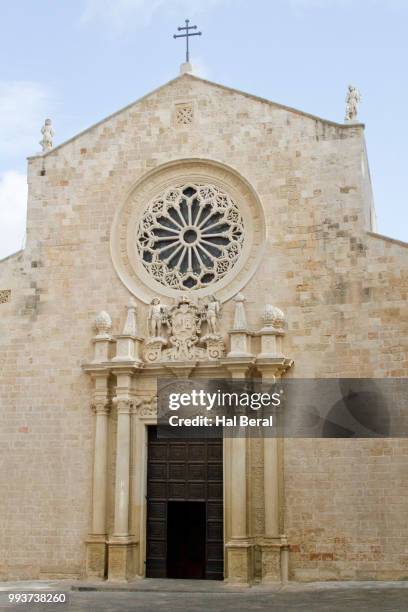 otranto cathedral - otranto foto e immagini stock