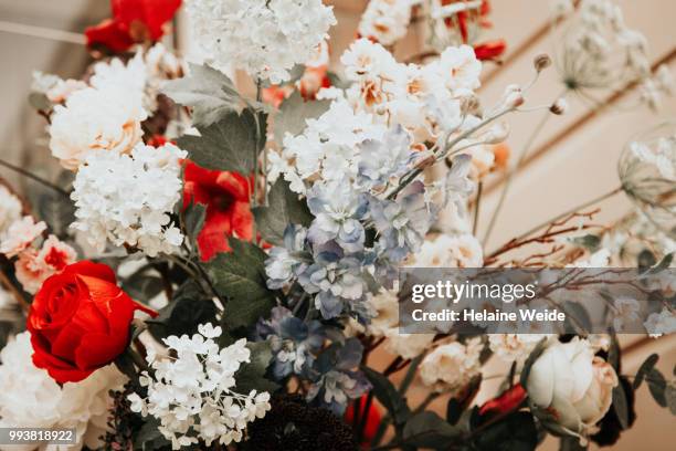 flower arrangement - weide stock pictures, royalty-free photos & images