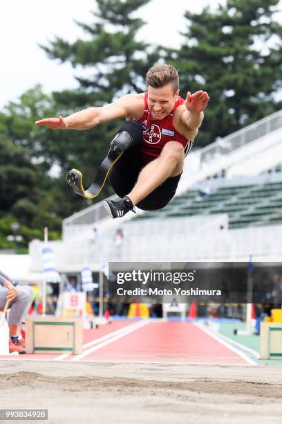 Markus Rehm of Germany competes to achieve the new world record of 8m47 in the Men's Long Jump F64 during day two of the Japan Para Championships at...