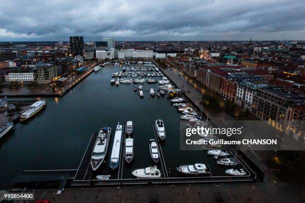 view over anvers, anvers, belgium - scheldt river stock pictures, royalty-free photos & images