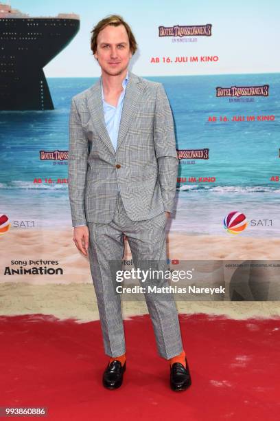 Lars Eidinger attends the 'Hotel Transsilvanien 3' premiere at CineStar on July 8, 2018 in Berlin, Germany.