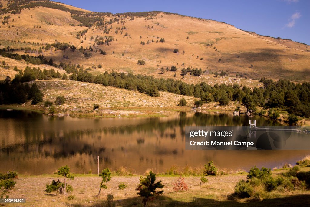 Estany del Clot reflections