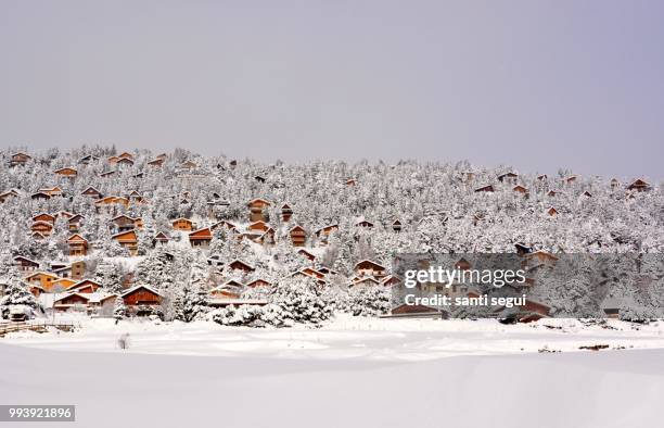 les angles - snow - sanyi stock pictures, royalty-free photos & images