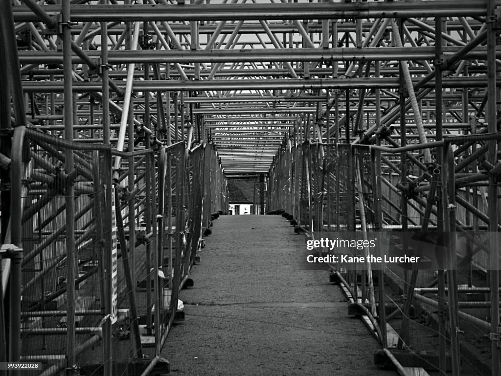 16-08-15 - Old Wye Bridge Under Repair - Chepstow