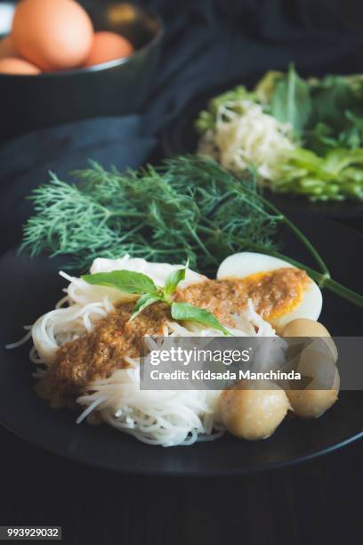 rice vermicelli - rice vermicelli stock pictures, royalty-free photos & images