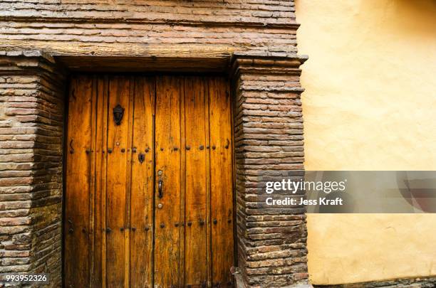 colonial door - rufous hornero stock pictures, royalty-free photos & images