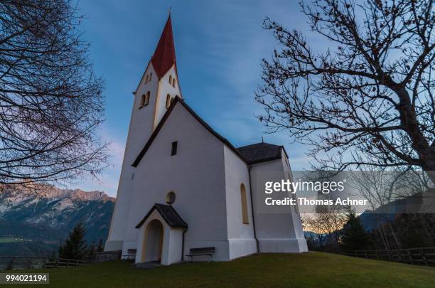 alte kirche am weerberg - alte photos stock pictures, royalty-free photos & images