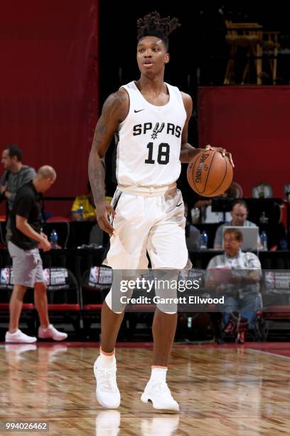 Lonnie Walker IV of the San Antonio Spurs handles the ball against the Washington Wizards during the 2018 Las Vegas Summer League on July 8, 2018 at...