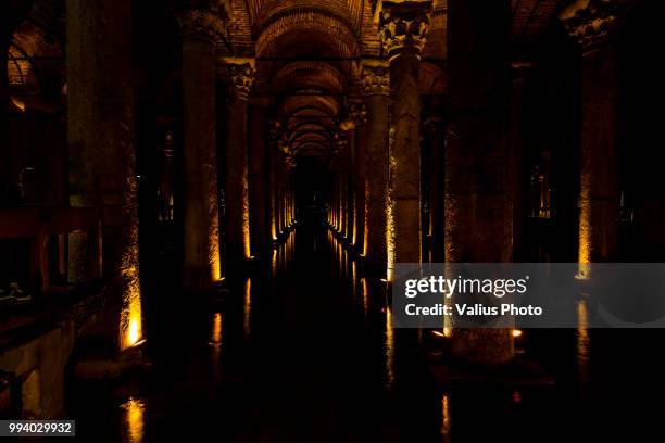 istambul, basilica cistern of constantinople - circa 6th century imagens e fotografias de stock