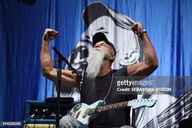 Singer Seasick Steve performs on stage during the 30th Eurockeennes rock music festival on July 8, 2018 in Belfort, eastern France.