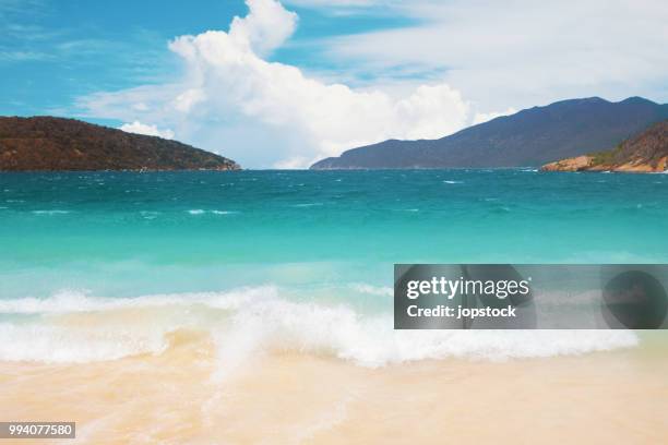 forno beach in arraial do cabo, rio de janeiro - arraial do cabo stockfoto's en -beelden