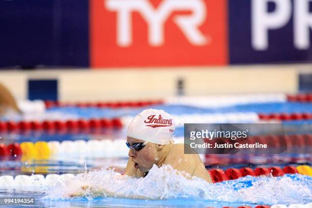 Lilly King competes in the women's 100m breaststroke final at the 2018 TYR Pro Series on July 8, 2018 in Columbus, Ohio.