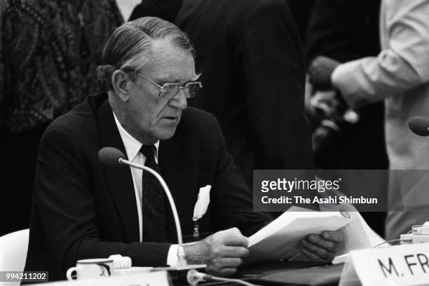 Former Australian Prime Minister Malcolm Fraser attends the 4th InterAction Council on April 7, 1986 in Tokyo, Japan.