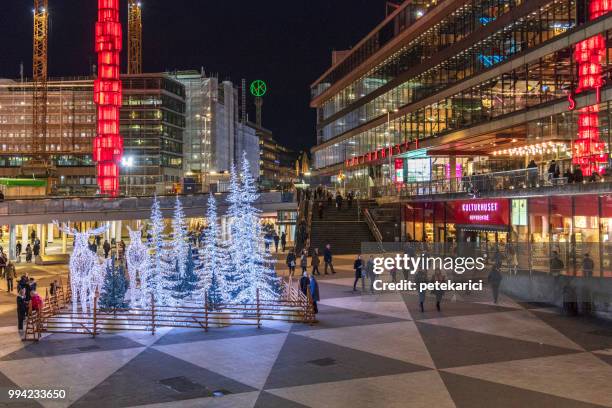 christmas moose, sergels torg, stockholm - sergels torg stock pictures, royalty-free photos & images