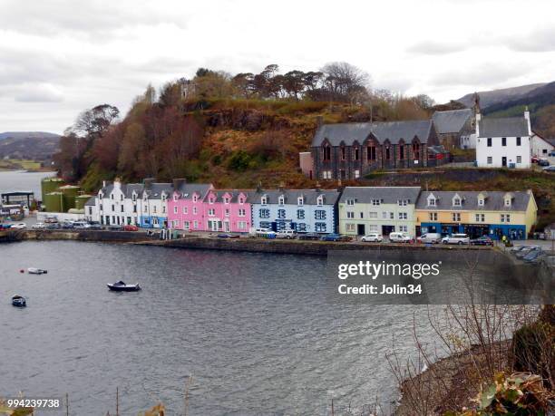 portree isle of skye - portree imagens e fotografias de stock