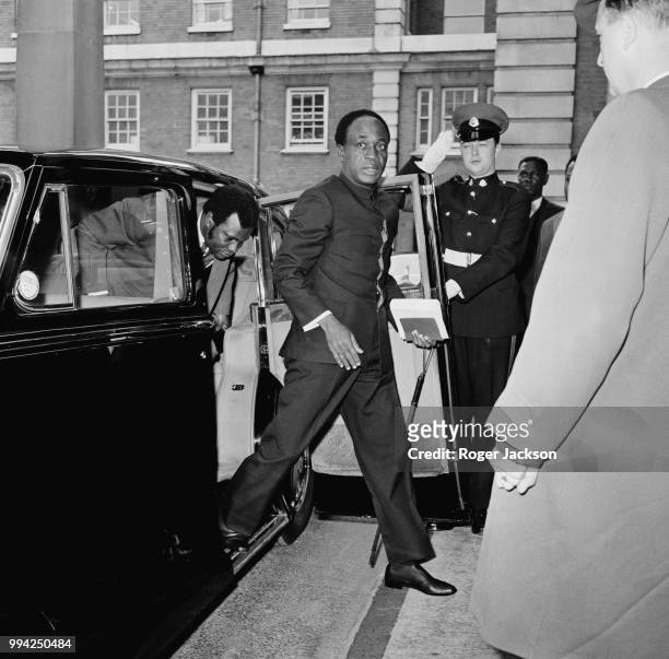 Kwame Nkrumah , President of Ghana, arrives at Marlborough House in London for the last day of the Commonwealth Prime Ministers' Conference, 25th...