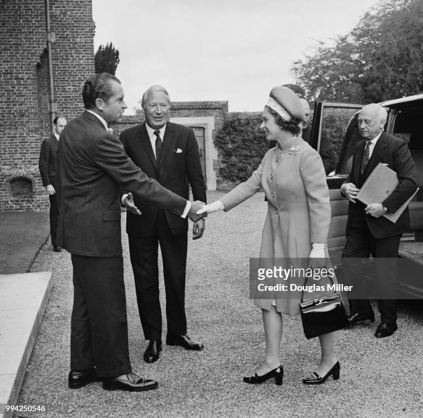 President Richard Nixon and British Prime Minister Edward Heath meet Queen Elizabeth II for lunch at Chequers, UK, 3rd October 1970.