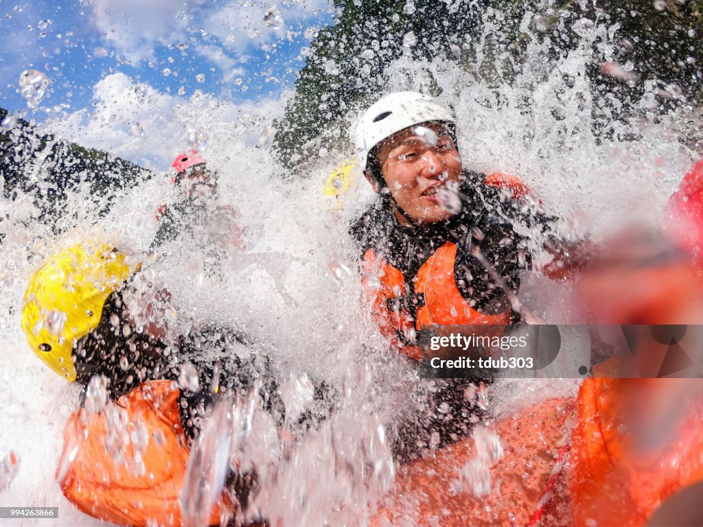 Persoonlijke standpunt van een rivier van de white water raften excursie