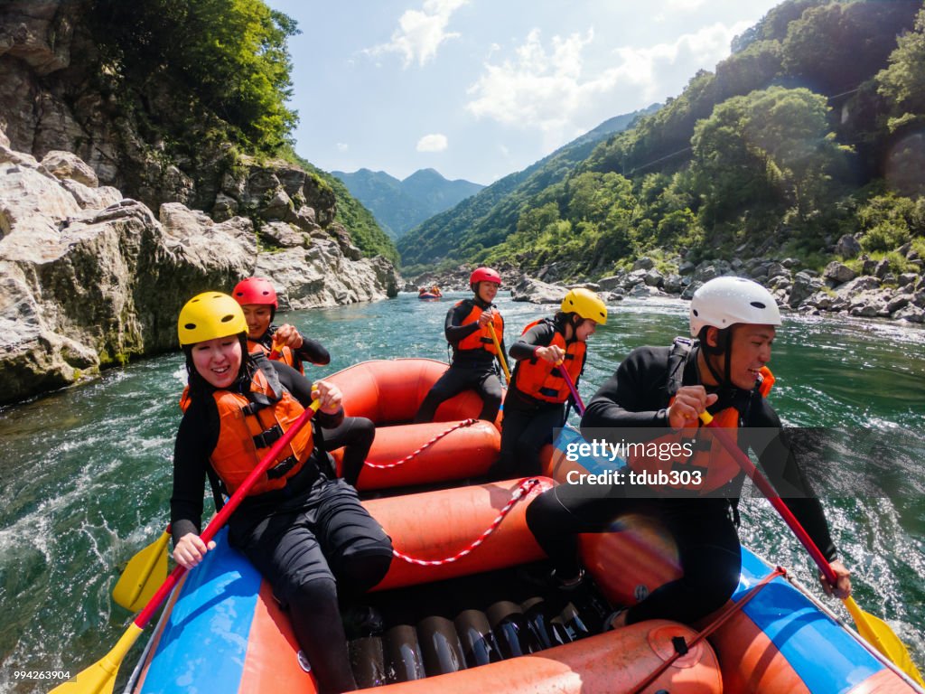 Persoonlijke standpunt van een rivier van de white water raften excursie