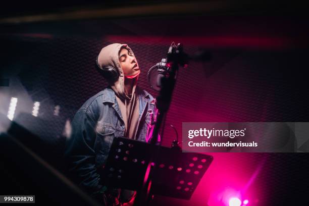 Rapper In Studio Rapping Rapper Studio Photos and Premium High Res Pictures - Getty Images