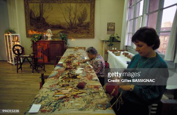 Atelier de tapisserie à la Manufacture des Gobelins à Paris le 25 novembre 1991, France.