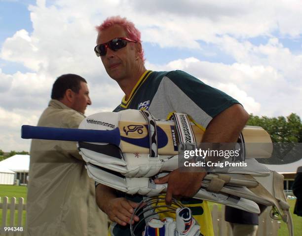 Colin Miller of Australia with pink hair after training with the team at Lord's, London. +DIGITAL IMAGE+ Mandatory Credit: Craig Prentis/ALLSPORT