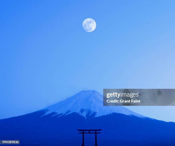 japanese tori gate:composite image. mount fuji - shinto stock pictures, royalty-free photos & images