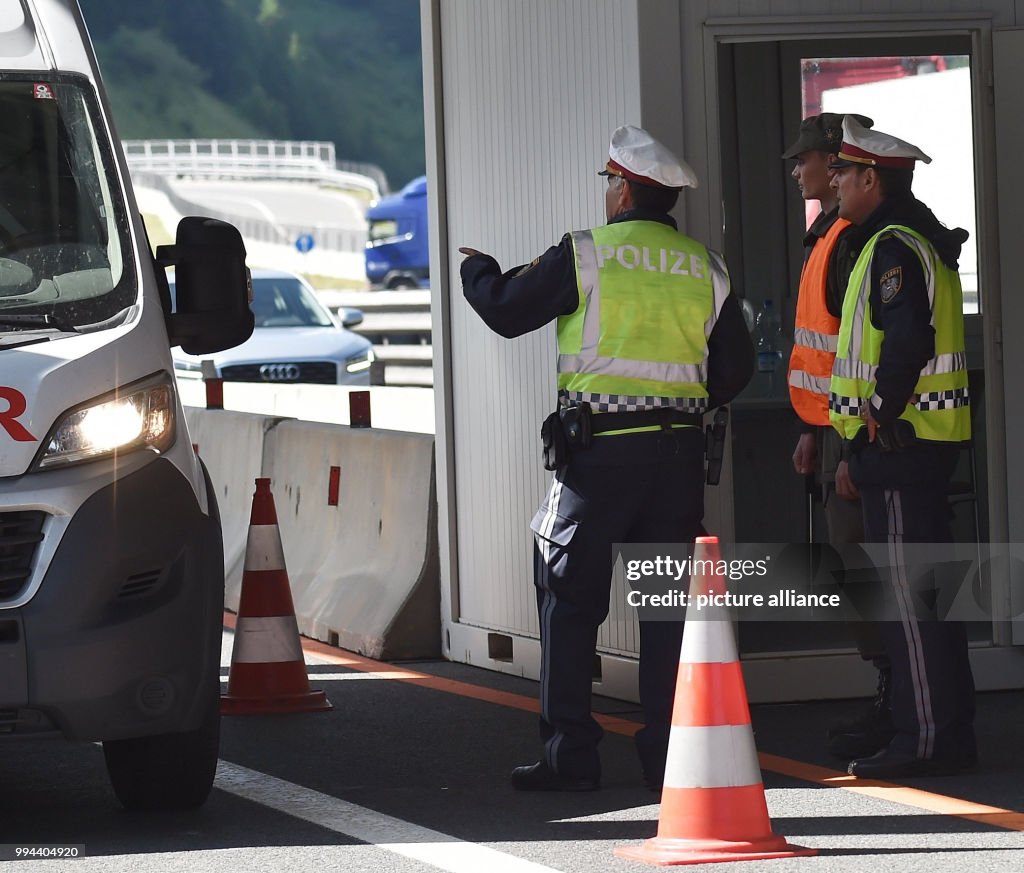 Entry check at Brenner