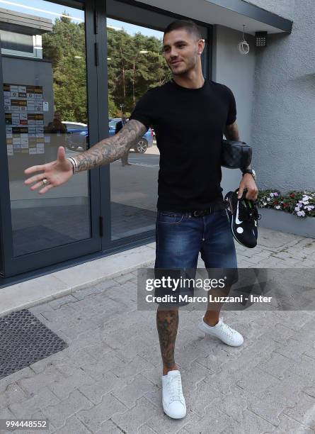 Mauro Emanuel Icardi of FC Internazionale arrives at the club's training ground Suning Training Center in memory of Angelo Moratti on July 9, 2018 in...